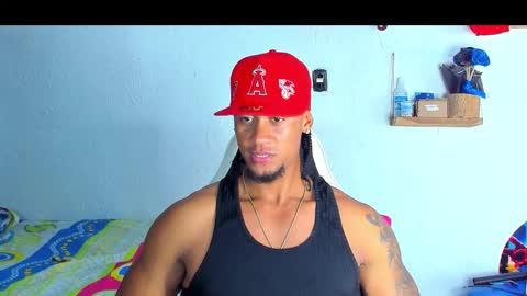 Snapshot of dylan_jake1 chatting on January 8, 2026, 12:13 am Dylan online show from January 8, 2026, 12:13 am