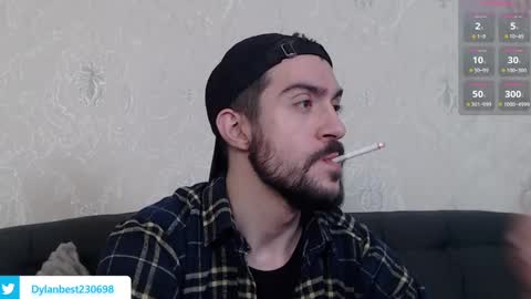 Snapshot of dylan_starxx chatting on December 2, 2024, 12:09 am Dylan online show from December 2, 2024, 12:09 am