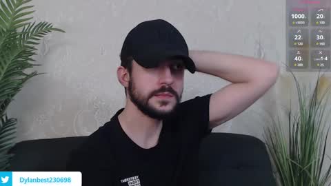 Snapshot of dylan_starxx chatting on December 13, 2024, 12:31 am Dylan online show from December 13, 2024, 12:31 am