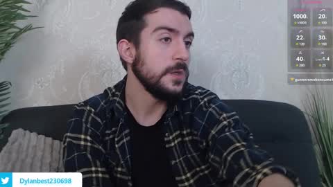 Snapshot of dylan_starxx chatting on December 13, 2024, 3:38 am Dylan online show from December 13, 2024, 3:38 am