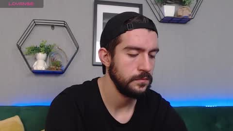 Snapshot of dylan_starxx chatting on December 15, 2024, 7:35 am Dylan online show from December 15, 2024, 7:35 am