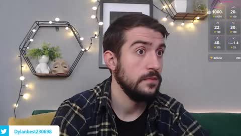 Snapshot of dylan_starxx chatting on December 18, 2024, 7:36 am Dylan online show from December 18, 2024, 7:36 am