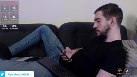 Snapshot of dylan_starxx chatting on February 22, 2025, 12:38 am Dylan online show from February 22, 2025, 12:38 am