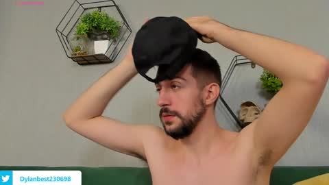 Snapshot of dylan_starxx chatting on September 8, 2025, 11:48 pm Dylan online show from September 8, 2025, 11:48 pm