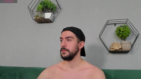 Snapshot of dylan_starxx chatting on September 22, 2025, 11:45 am Dylan online show from September 22, 2025, 11:45 am