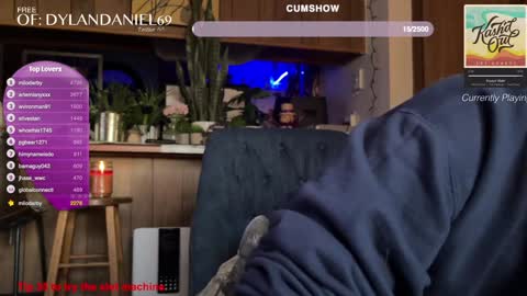 Snapshot of dylandaniel69 chatting on December 3, 2024, 1:32 pm Dylan Daniel 7.8 online show from December 3, 2024, 1:32 pm