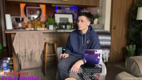 Snapshot of dylandaniel69 chatting on December 28, 2024, 8:25 pm Dylan Daniel 7.8 online show from December 28, 2024, 8:25 pm