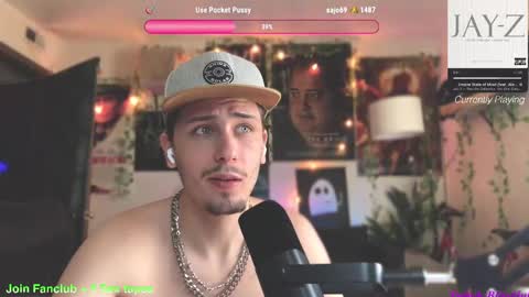 Snapshot of dylandaniel69 chatting on March 7, 2025, 5:17 pm Dylan Daniel 7.8 online show from March 7, 2025, 5:17 pm