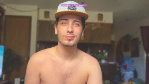 Snapshot of dylandaniel69 chatting on September 28, 2025, 9:20 pm Dylan Daniel 7.8 online show from September 28, 2025, 9:20 pm