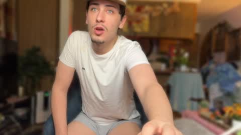 Snapshot of dylandaniel69 chatting on October 13, 2025, 7:36 pm Dylan Daniel 7.8 online show from October 13, 2025, 7:36 pm