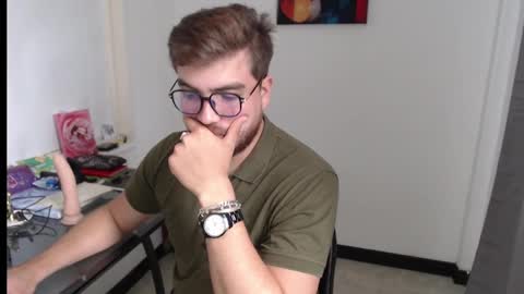 dylanhot10 online show from December 17, 2024, 8:21 pm