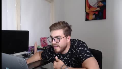 dylanhot10 online show from December 19, 2024, 9:17 pm