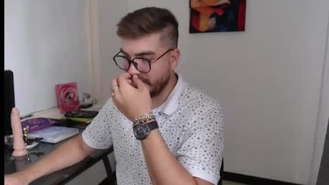 dylanhot10 online show from December 29, 2024, 7:32 pm