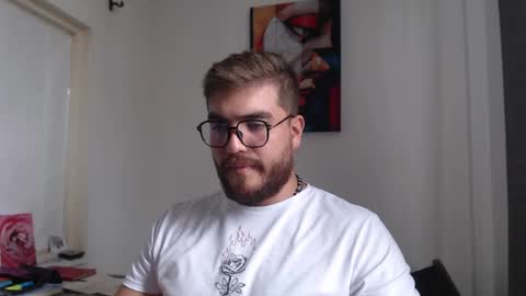 dylanhot10 online show from February 25, 2025, 8:41 pm