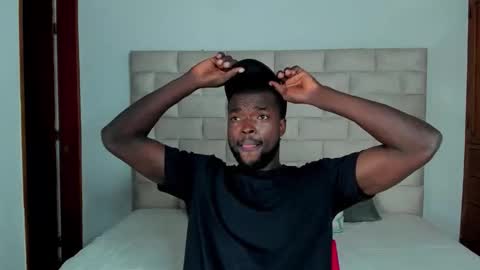 Dylan Taylor online show from November 15, 2025, 12:13 pm