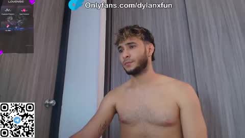 dylanxfun online show from November 25, 2025, 9:48 pm