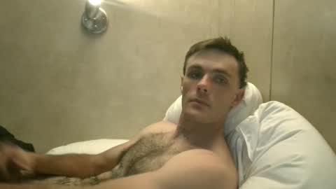 Snapshot of dylp400 chatting on December 26, 2024, 2:05 pm dylp400 online show from December 26, 2024, 2:05 pm