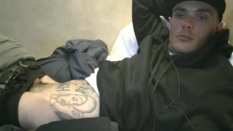 Snapshot of dylp400 chatting on December 27, 2024, 7:29 am dylp400 online show from December 27, 2024, 7:29 am