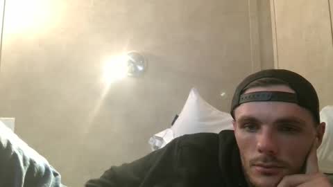 Snapshot of dylp400 chatting on January 3, 2025, 4:48 pm dylp400 online show from January 3, 2025, 4:48 pm