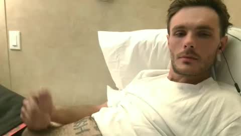 Snapshot of dylp400 chatting on January 8, 2025, 12:05 pm dylp400 online show from January 8, 2025, 12:05 pm