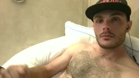 Snapshot of dylp400 chatting on January 9, 2025, 12:19 pm dylp400 online show from January 9, 2025, 12:19 pm