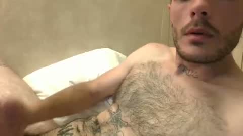 Snapshot of dylp400 chatting on January 10, 2025, 12:26 pm dylp400 online show from January 10, 2025, 12:26 pm