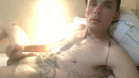 Snapshot of dylp400 chatting on January 29, 2025, 11:41 am dylp400 online show from January 29, 2025, 11:41 am