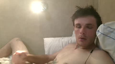 Snapshot of dylp400 chatting on February 1, 2025, 8:18 am dylp400 online show from February 1, 2025, 8:18 am