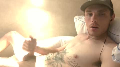 Snapshot of dylp400 chatting on February 4, 2025, 2:39 am dylp400 online show from February 4, 2025, 2:39 am