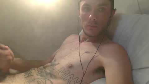 Snapshot of dylp400 chatting on February 7, 2025, 10:50 am dylp400 online show from February 7, 2025, 10:50 am