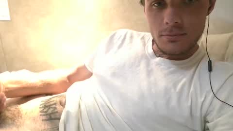 Snapshot of dylp400 chatting on February 12, 2025, 2:24 am dylp400 online show from February 12, 2025, 2:24 am