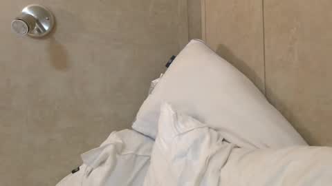 Snapshot of dylp400 chatting on February 16, 2025, 2:32 pm dylp400 online show from February 16, 2025, 2:32 pm