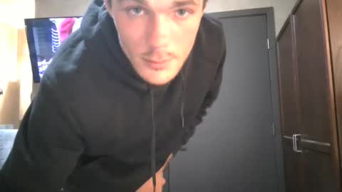 Snapshot of dylp400 chatting on February 18, 2025, 8:38 am dylp400 online show from February 18, 2025, 8:38 am