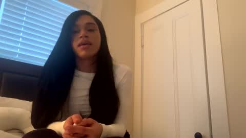 Snapshot of dynasty313 chatting on February 5, 2025, 9:40 pm Dynasty online show from February 5, 2025, 9:40 pm