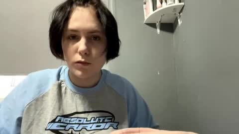 Snapshot of earthascritchfield chatting on April 10, 2026, 1:49 pm Rina online show from April 10, 2026, 1:49 pm