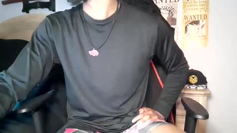 Snapshot of easybreezy20 chatting on April 12, 2026, 5:01 am TWITTER INSTAGRAM easybreezy20 ONLINE 1230 AM TO 7AM online show from April 12, 2026, 5:01 am