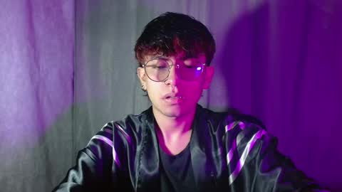 Snapshot of eather_luxury chatting on February 15, 2025, 7:39 pm eather_luxury online show from February 15, 2025, 7:39 pm