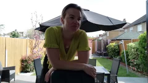 Nadia Ferreira  online show from April 9, 2026, 9:58 am