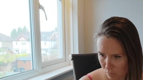 Nadia Ferreira  online show from June 4, 2026, 10:54 am