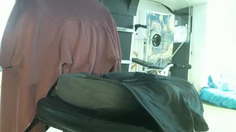 Snapshot of eatsomecum chatting on November 28, 2025, 9:50 pm Eatshizjizz online show from November 28, 2025, 9:50 pm