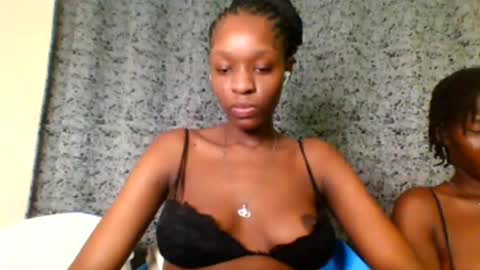 eboney_tall online show from October 5, 2025, 2:04 pm