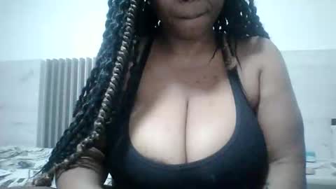 ebonny258729 online show from May 25, 2026, 5:41 pm