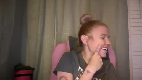Snapshot of ebony8ivory chatting on February 9, 2026, 5:44 am americnbarbie online show from February 9, 2026, 5:44 am