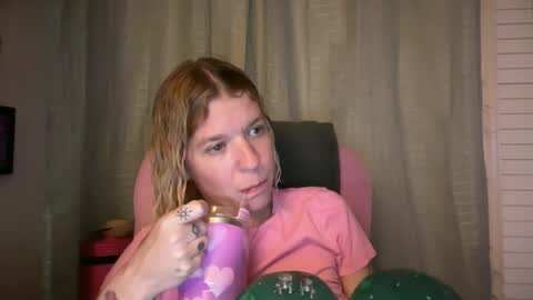 Snapshot of ebony8ivory chatting on April 4, 2026, 2:21 am americnbarbie online show from April 4, 2026, 2:21 am