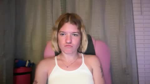 Snapshot of ebony8ivory chatting on April 7, 2026, 2:12 am americnbarbie online show from April 7, 2026, 2:12 am