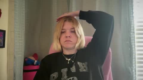 Snapshot of ebony8ivory chatting on April 7, 2026, 2:39 pm americnbarbie online show from April 7, 2026, 2:39 pm
