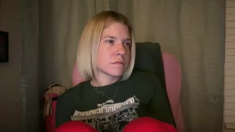 Snapshot of ebony8ivory chatting on April 20, 2026, 3:42 am americnbarbie online show from April 20, 2026, 3:42 am