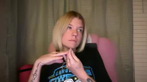 Snapshot of ebony8ivory chatting on April 29, 2026, 12:59 am americnbarbie online show from April 29, 2026, 12:59 am