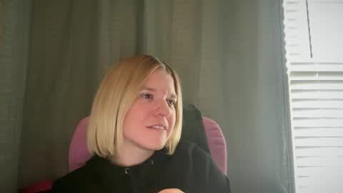 Snapshot of ebony8ivory chatting on April 29, 2026, 6:03 pm americnbarbie online show from April 29, 2026, 6:03 pm