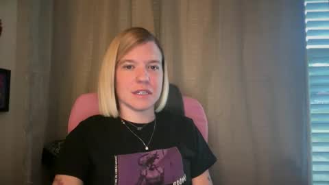 Snapshot of ebony8ivory chatting on May 6, 2026, 11:43 pm americnbarbie online show from May 6, 2026, 11:43 pm